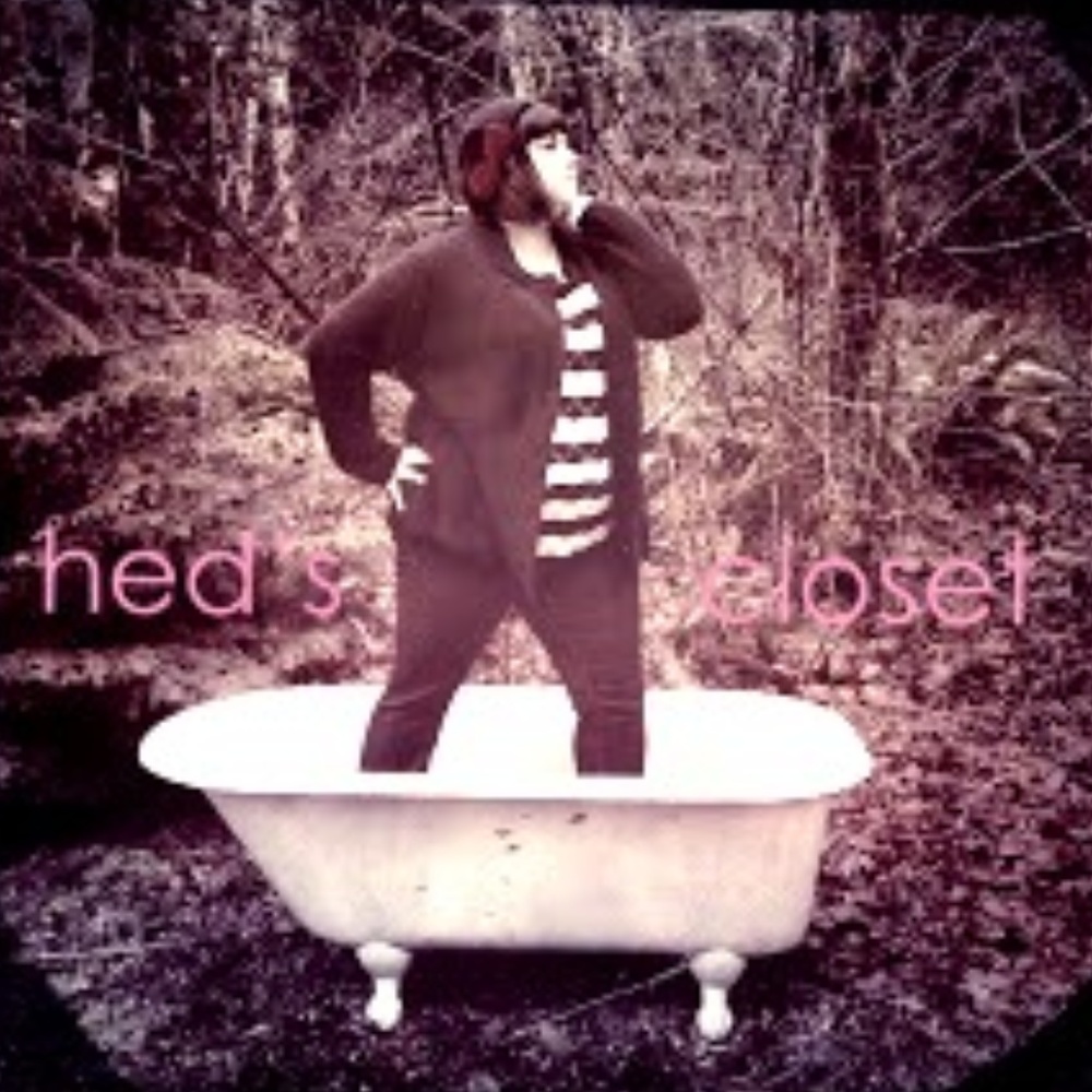 Hi! I’m Hed 🖤 = Final price!